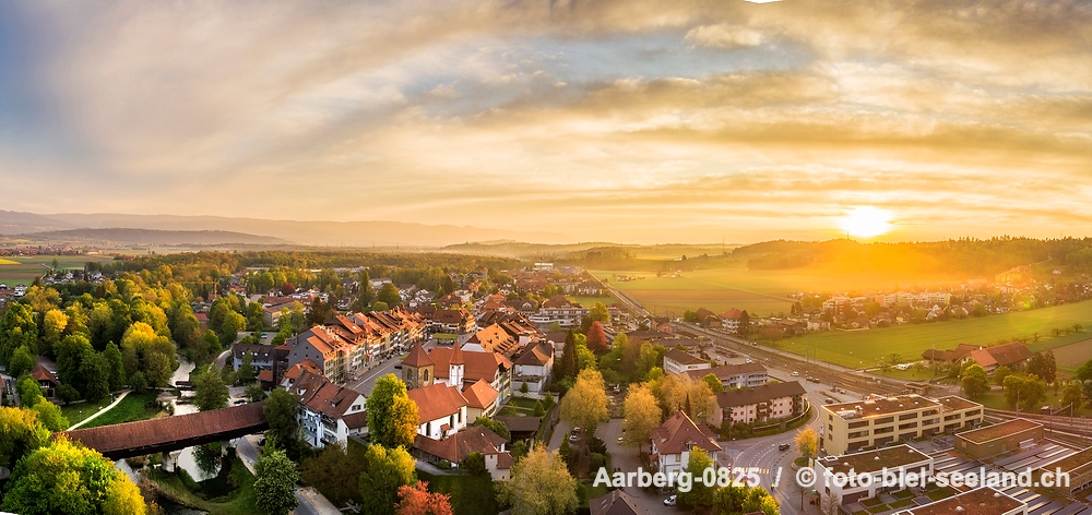 Mittelalterliches Städtchen Aarberg alt text image