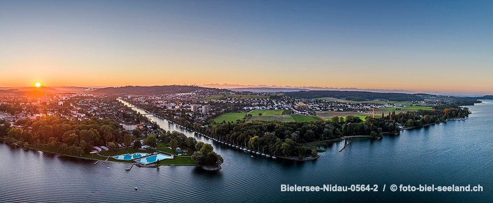 Nidau-Bueren-Kanal mit Bielersee alt text image