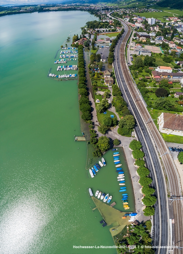 Hochwasser am Bielersee alt text image