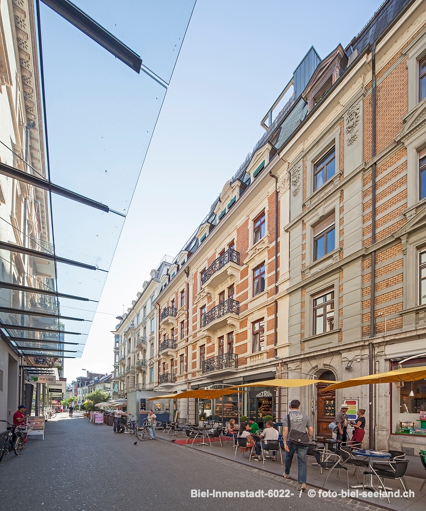 Bildname:  Biel-Innenstadt-6022- Jean-Sessler-Strasse Biel Bienne  /   2012  Bildgroesse: 4033  x 4834 px /  34.1 x 40.9 cm (300dpi)Stichwoerter: ...