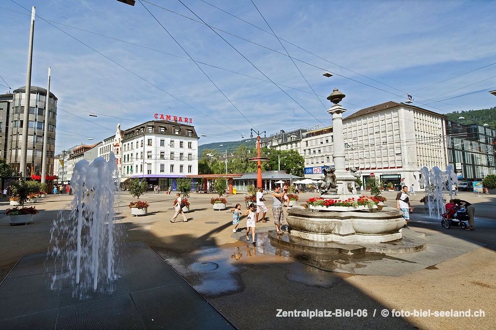 Bildname:  Zentralplatz-Biel-06 am Bieler Zentralplatz  /   2010  Bildgroesse: 5537  x 3691 px /  46.9 x 31.3 cm (300dpi)Stichwoerter:  Biel, Biel...