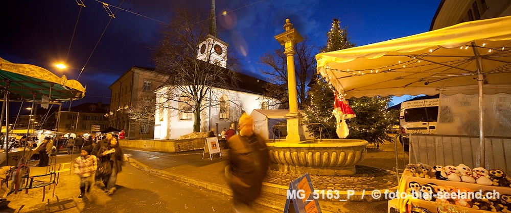 Bildname:  MG_5163_P Weihnachtsmarkt NidauBildgroesse: 8779  x 3679 px /  74.3 x 31.1 cm (300dpi)Stichwoerter:  Weihnachtsmarkt...