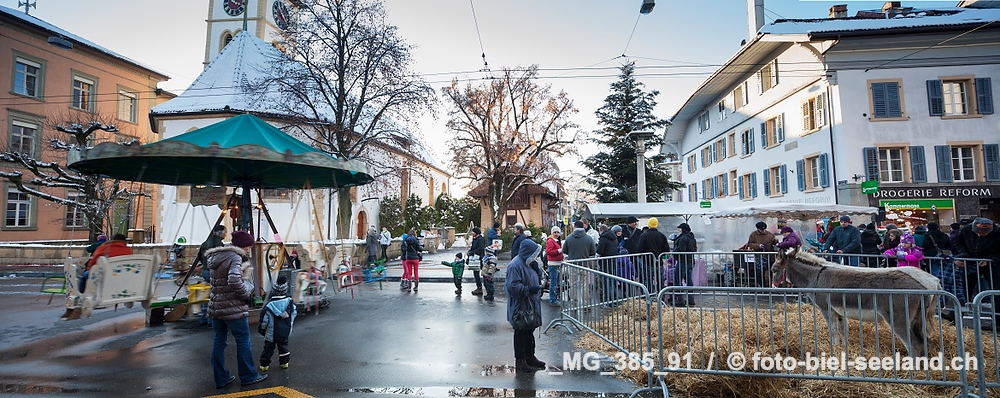 Bildname:  _MG_385_91 Bildgroesse: 9359  x 3726 px /  79.2 x 31.5 cm (300dpi)Stichwoerter:  Markt...