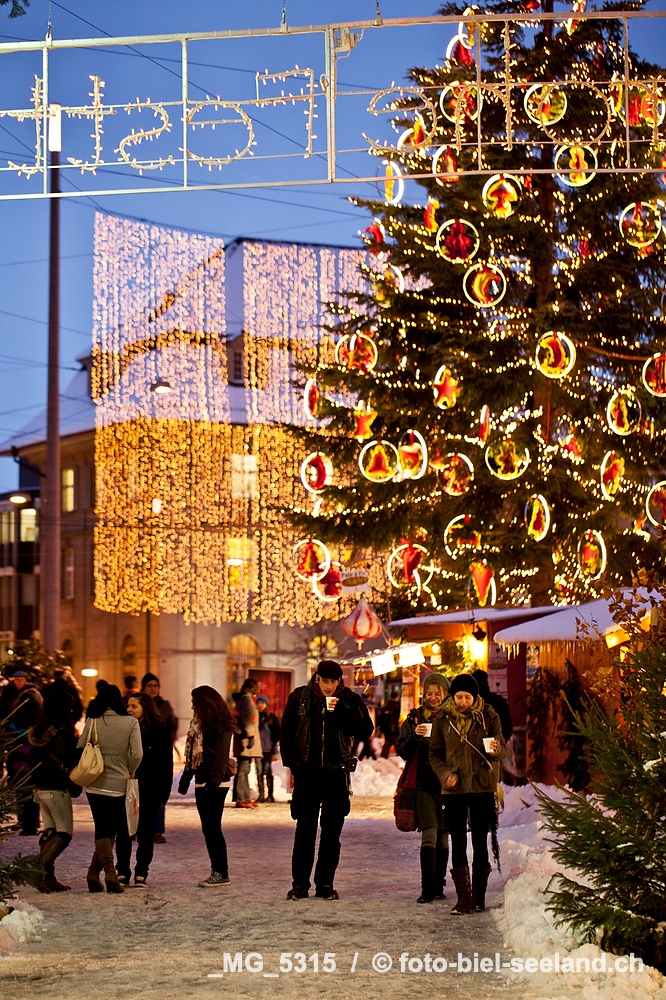 Bildname:  _MG_5315 Weihnachtsmarkt in BielBildgroesse: 3744  x 5616 px /  31.7 x 47.5 cm (300dpi)Stichwoerter:  Weihnachtsmarkt Biel...