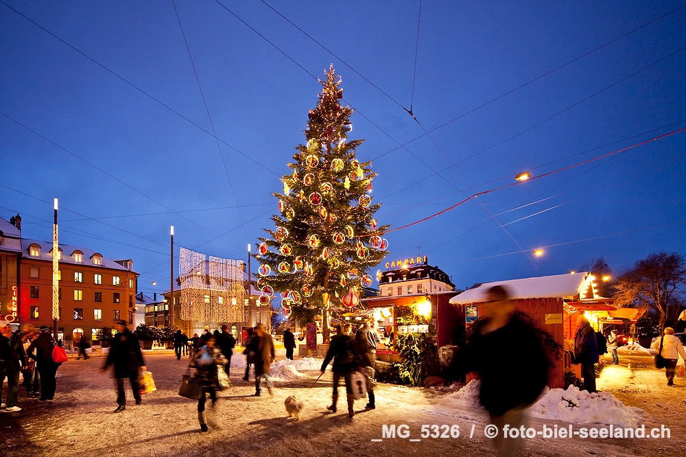 Bildname:  _MG_5326 Weihnachtsmarkt in BielBildgroesse: 5616  x 3744 px /  47.5 x 31.7 cm (300dpi)Stichwoerter:  Weihnachtsmarkt Biel...