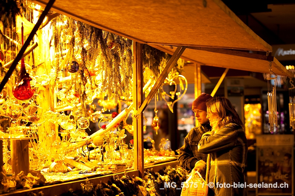 Bildname:  _MG_5375 Weihnachtsmarkt in BielBildgroesse: 5616  x 3744 px /  47.5 x 31.7 cm (300dpi)Stichwoerter:  Weihnachtsmarkt Biel...