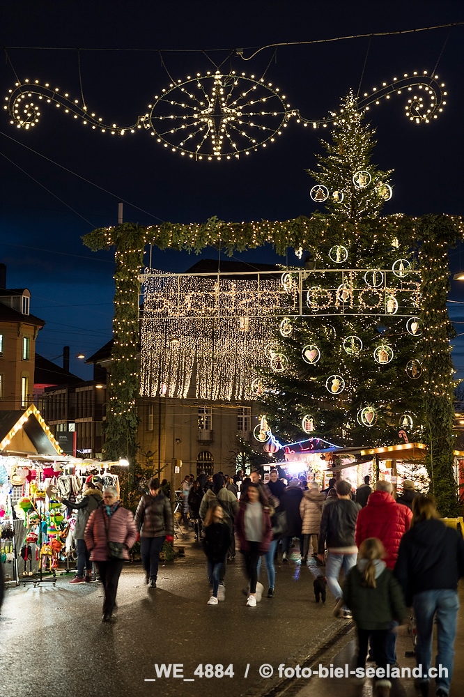 Bildname:  _WE_4884 Biel WeihnachtsmarktBildgroesse: 5195  x 7792 px /  44.0 x 66.0 cm (300dpi)Stichwoerter:  
